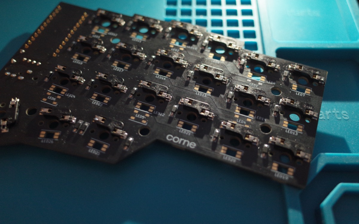 PCBソケットをつけ終わった後